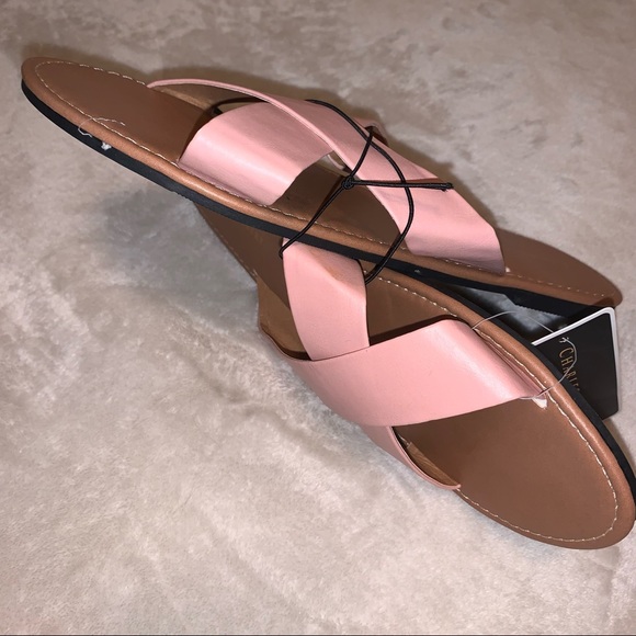 🌺 3/$15 🌺 Pink 👡 Sandals - Picture 7 of 7